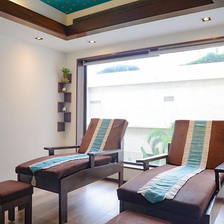 Balaji Sarovar Premiere Solapur Exteriör bild