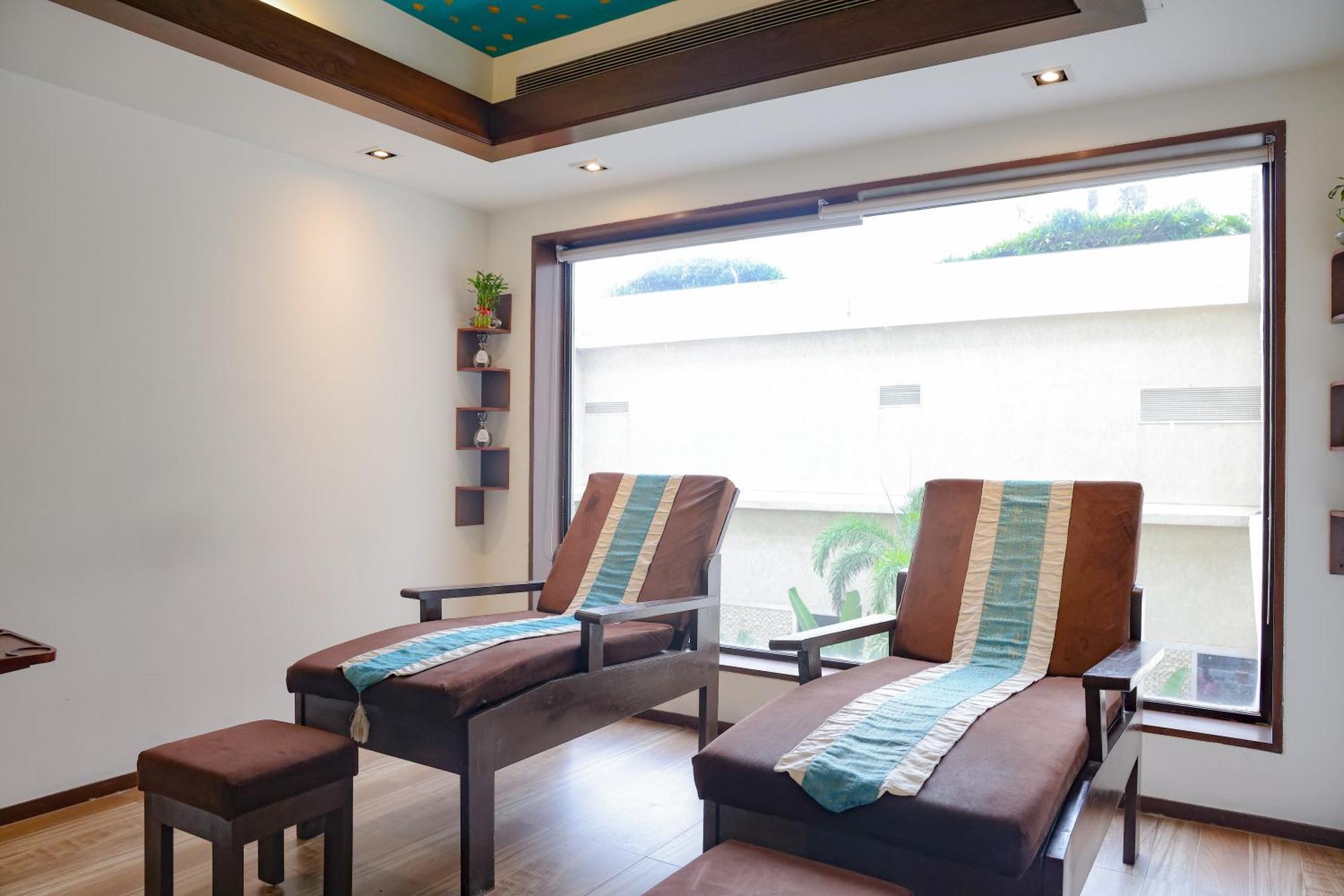 Balaji Sarovar Premiere Solapur Exteriör bild